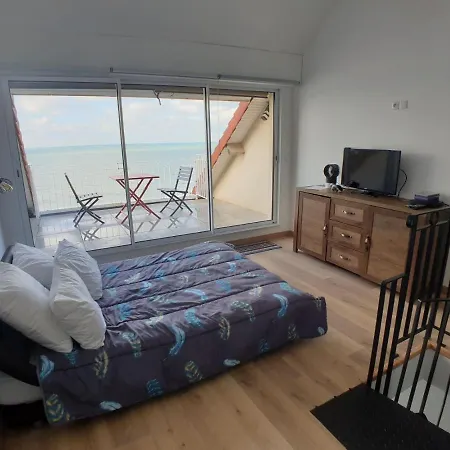 Apartment Sekai No Yane